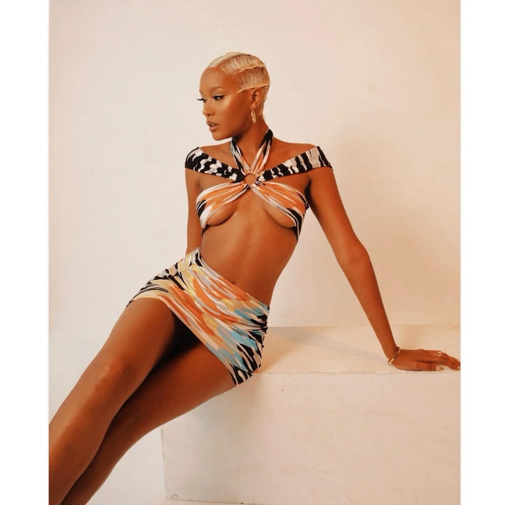 Sel studios/ Doval Bari Two-Piece Set size M/L (NWOT)